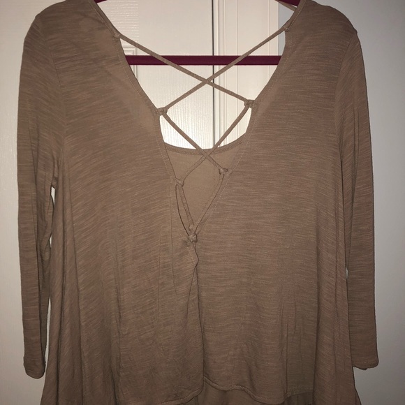 American Eagle criss cross Crop Top - Picture 2 of 2